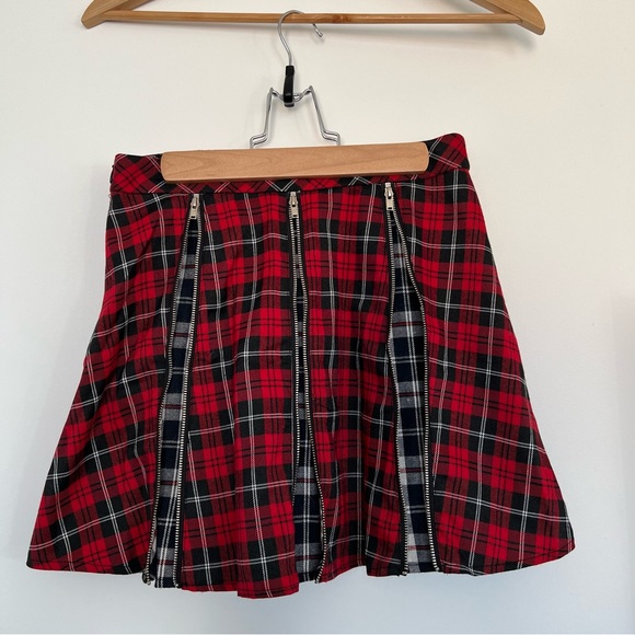 NWT Size 8 Black Milk PLAID CHERRY VS PLAID NAVY ZIP MINI SKIRT - Picture 2 of 5